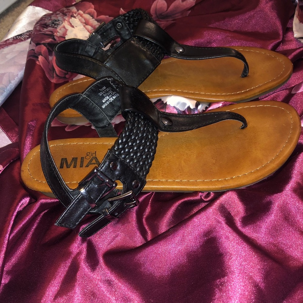 🌻5 for $25🌻 Mia Girl Roped Buckle Sandals